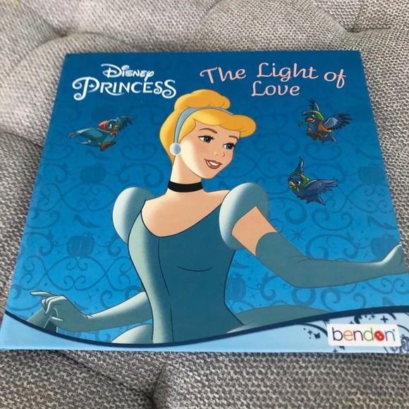 Disney Princess: Cinderella The Light of Love hardback book - Picture 1 of 4